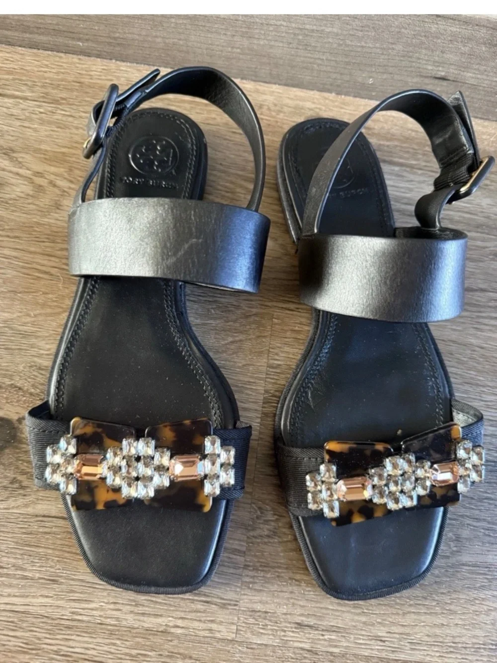 Tory Burch Tortoise & Crystal Embellished Sandals Black Leather Flat Heel Sz 7